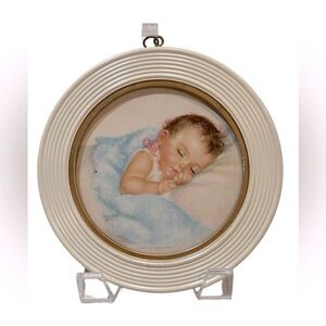 Vintage Sleeping Baby Small Round Wall Art Picture Land O’‎ Dreams Shower Decor